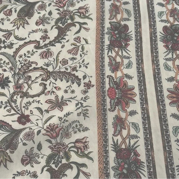 EUC! MAX STUDIO FLOWERED SLEEVELESS BLOUSE - Picture 11 of 11